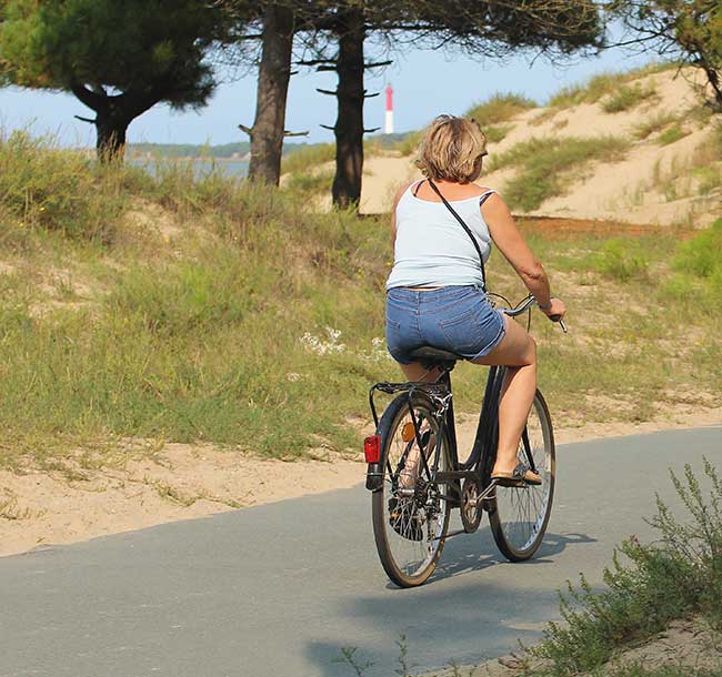 Services camping naturiste le Petit Dauphin piscine chauffée les Mathes La Palmyre Royan Charente Maritime